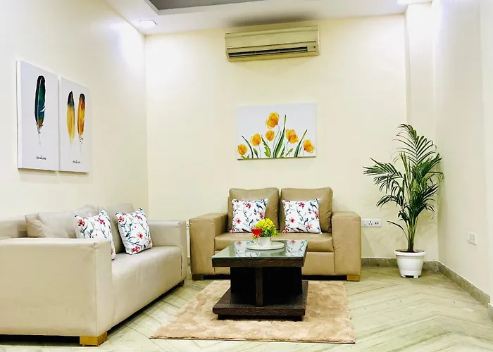 Bluo Modern 3Bhk Rohini - Lift , Parking , Balcony