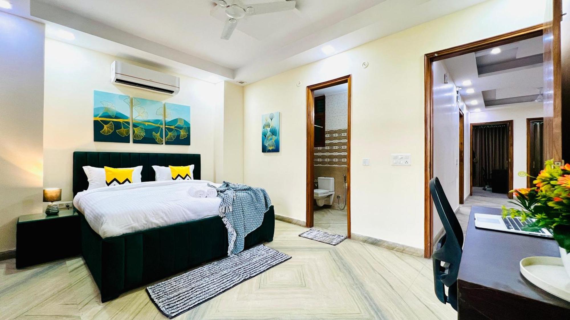 Bluo Modern 3bhk Rohini - Lift , Parking , Balcony