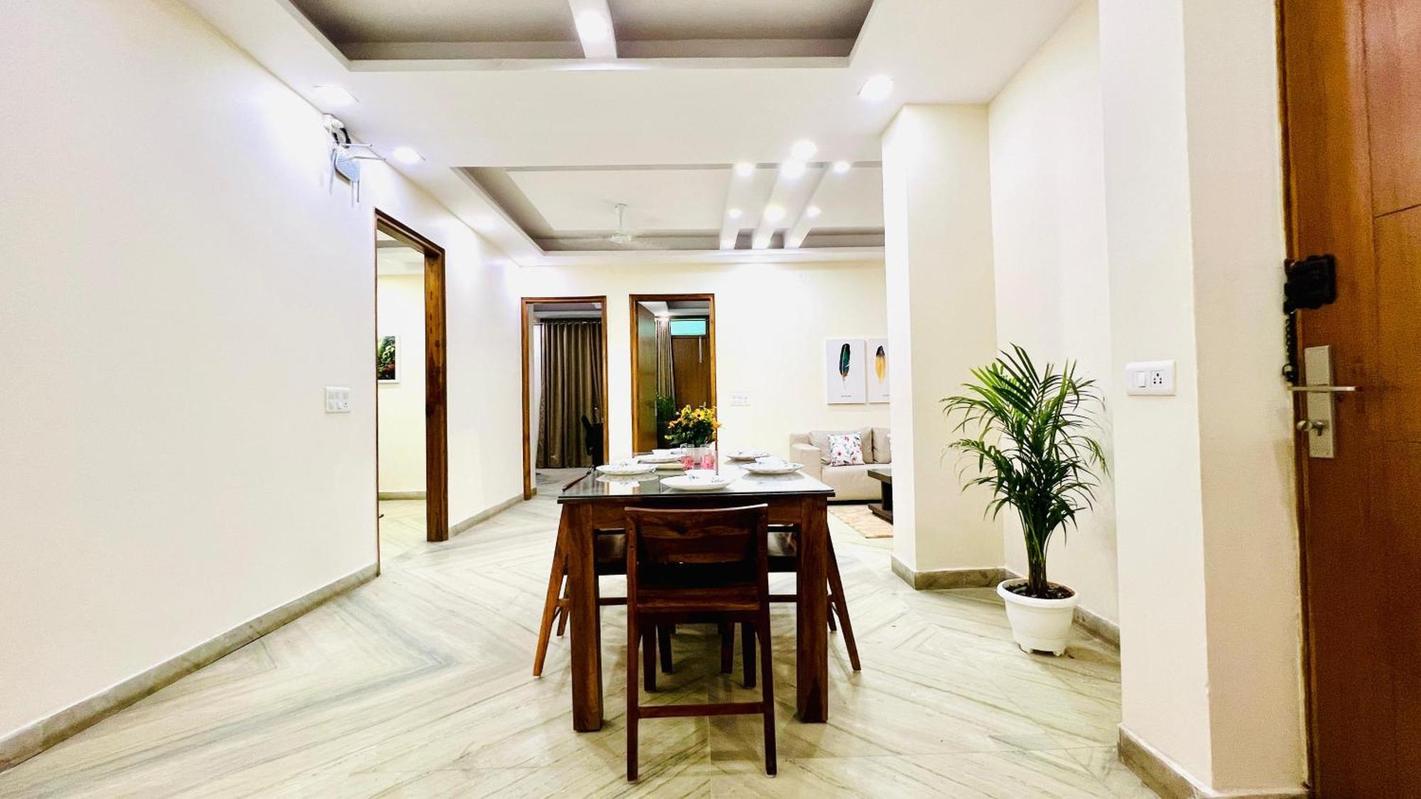 Bluo Modern 3bhk Rohini - Lift , Parking , Balcony Apartment