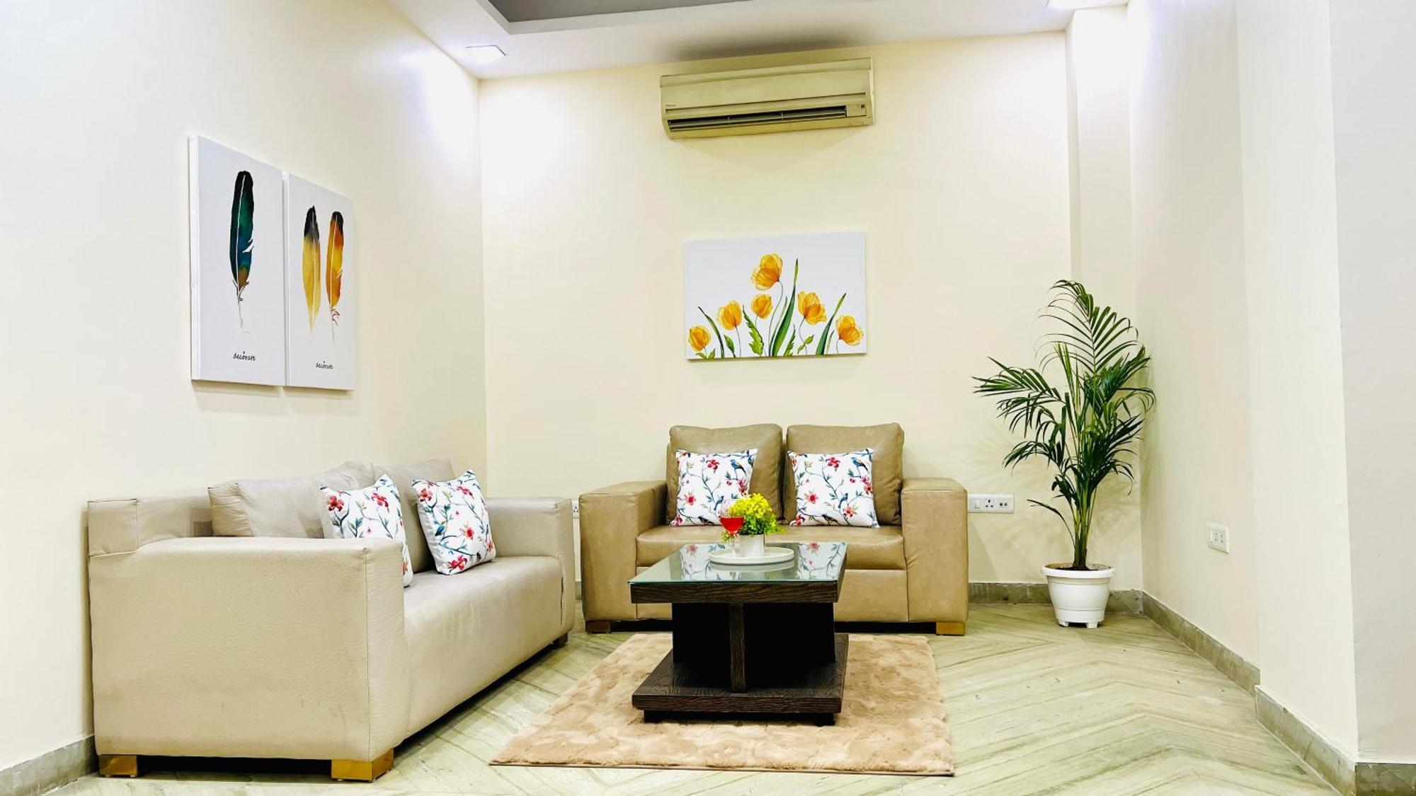 Apartment Bluo Modern 3bhk Rohini - Lift , Parking , Balcony New Delhi